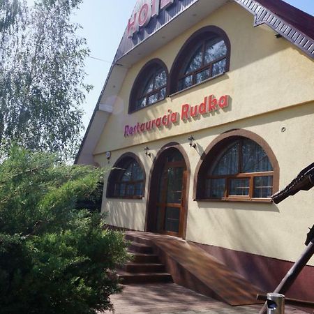 Hotel-Restauracja-Bar Rudka ออสตรอเวียตซ์ชเวียนตอกชิสกี ภายนอก รูปภาพ